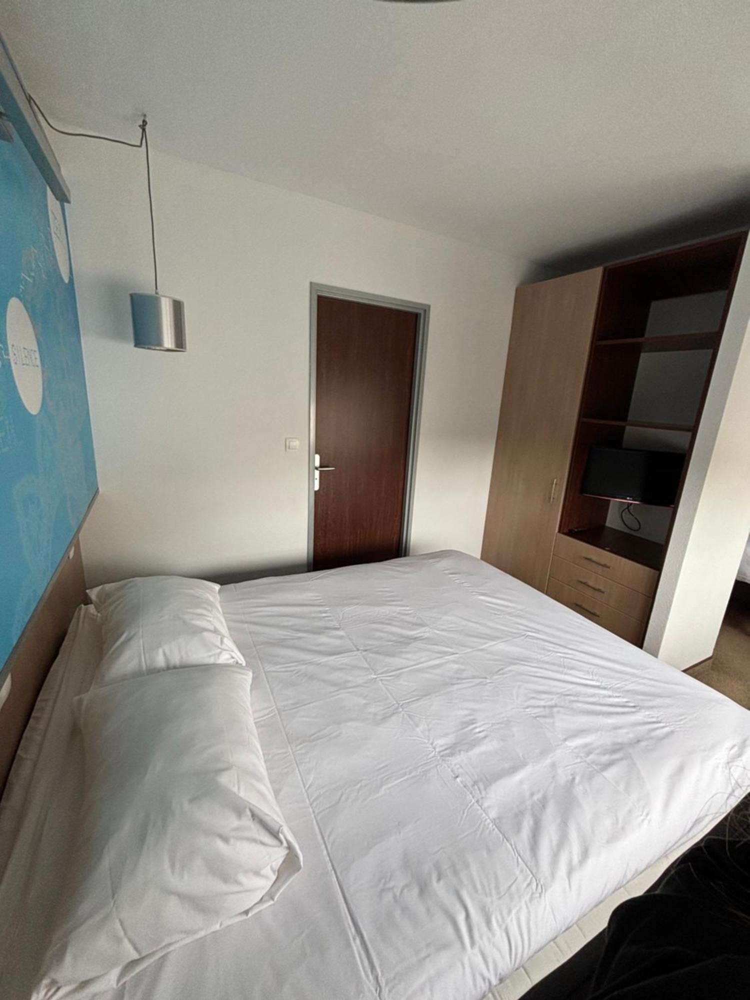Ibis Styles Bethune Bruay La Buissiere Exteriör bild