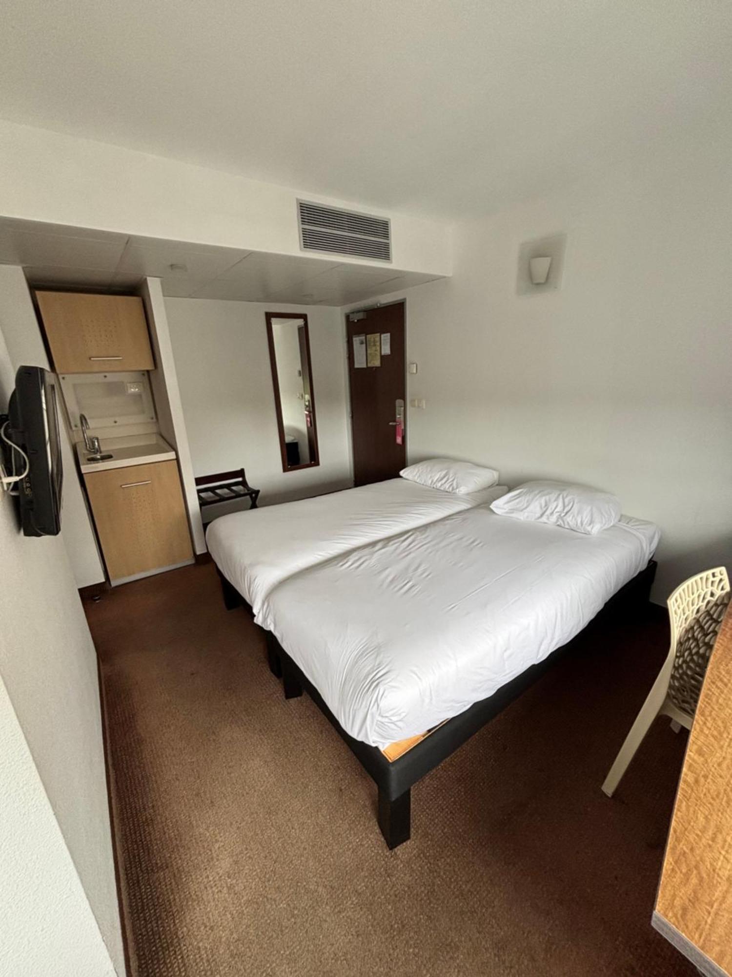 Ibis Styles Bethune Bruay La Buissiere Exteriör bild