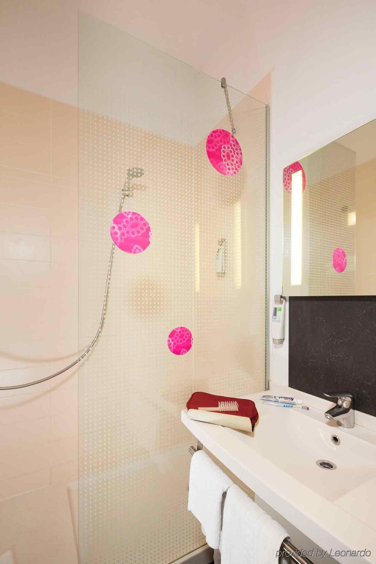 Ibis Styles Bethune Bruay La Buissiere Exteriör bild